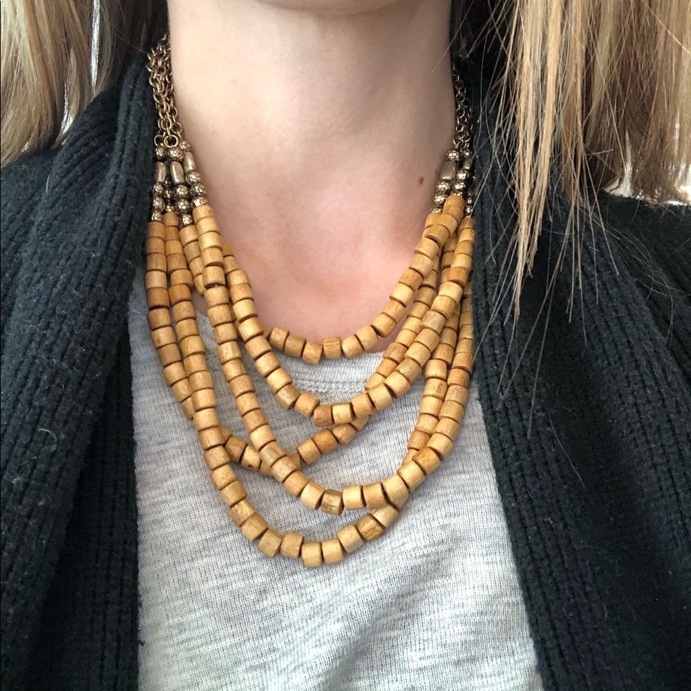 <<SALE!>> {Evereve} Fun wooden necklace !